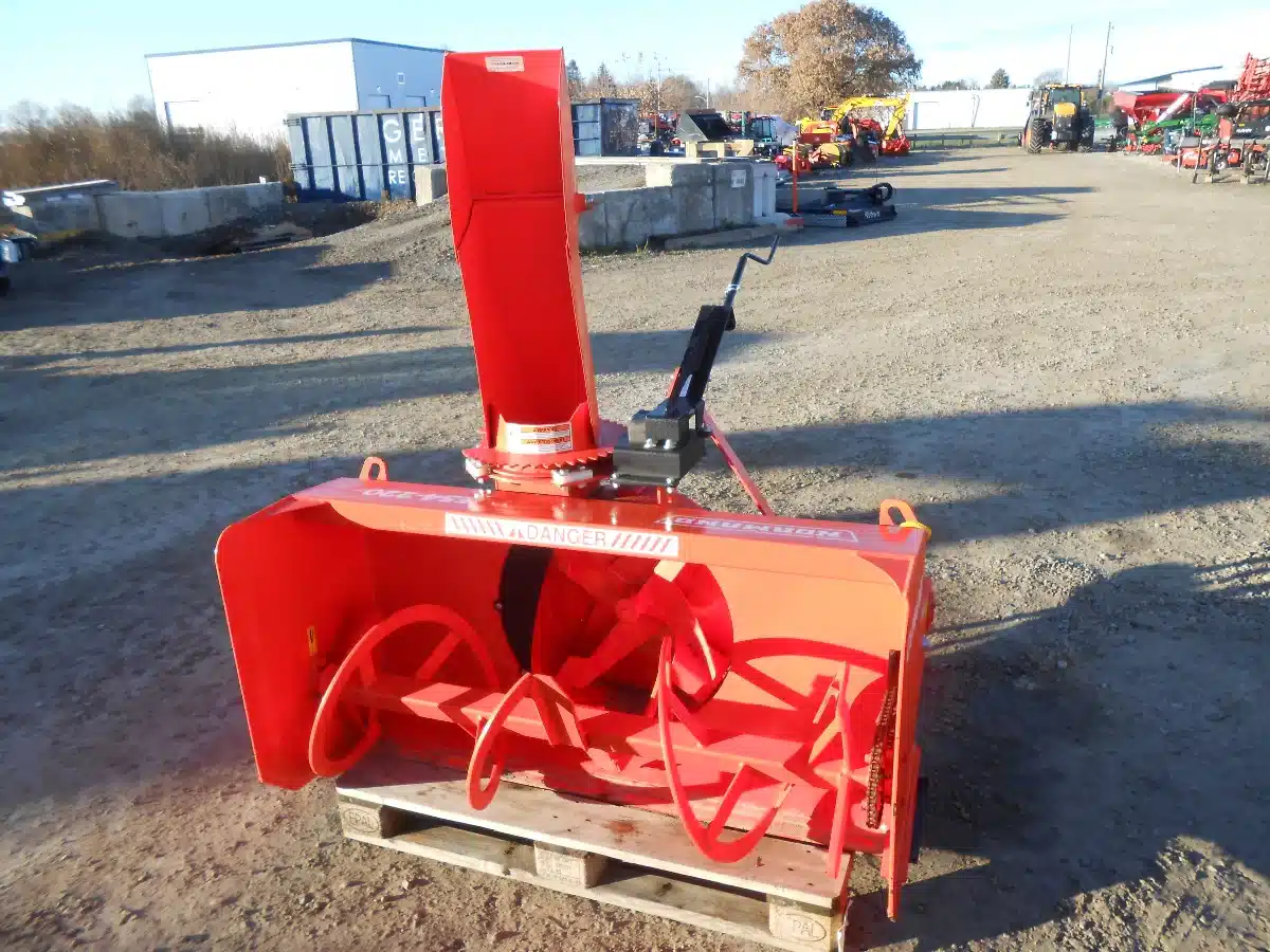 Gallery image 2 for 2026 Normand E54-220PLUS Snow Blower