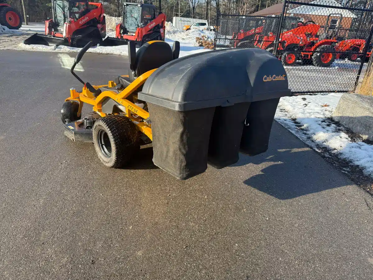 Gallery image 2 for 2019 Cub Cadet ZT2 54 Mower - Zero Turn
