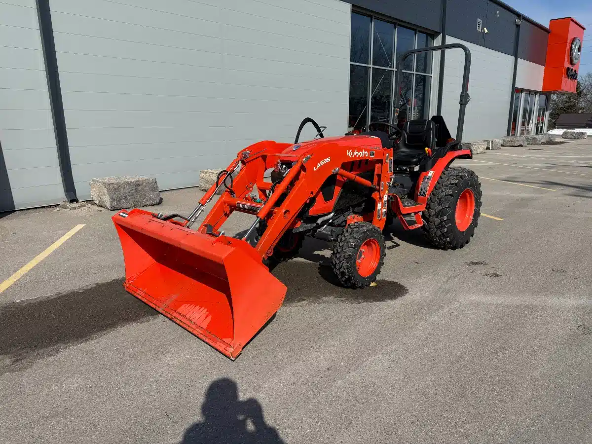 Gallery image 1 for 2023 Kubota LX2610 Tractor