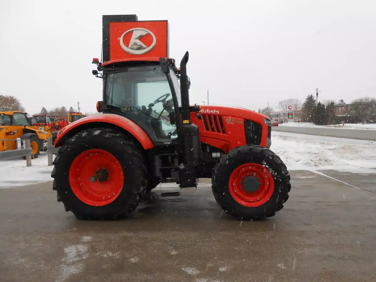 Gallery image 2 for 2022 Kubota M7-132 Tractor