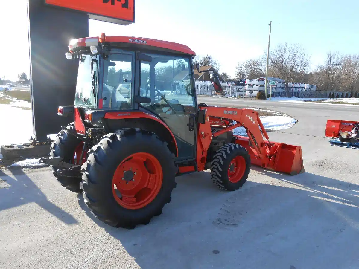 Gallery image 2 for 2014 Kubota L3240HST Tractor