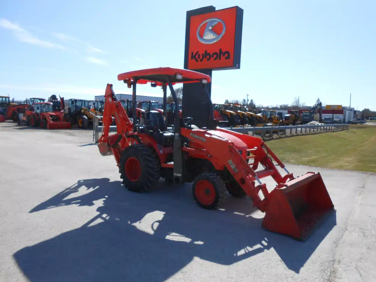 Gallery image 1 for 2009 Kubota B26 Backhoe Loader