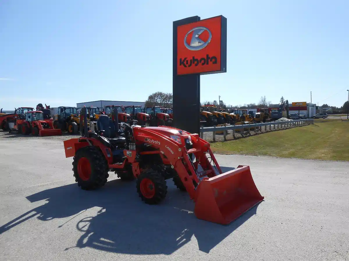 Gallery image 1 for 2021 Kubota LX2610 Tractor