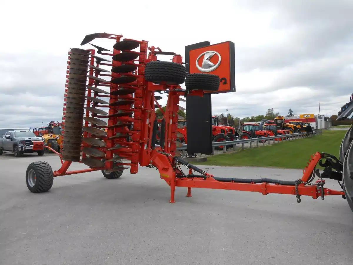 Gallery image 1 for 2022 Kubota CD2600T Disc