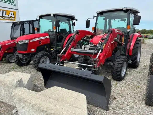 Photo de la Galerie 1 pour 2022 Massey Ferguson 1840 M Tracteur