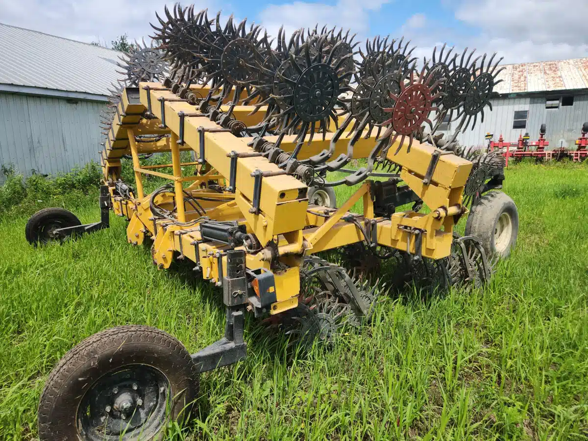 Yetter Picoteuse Double sur le rang Planter Units