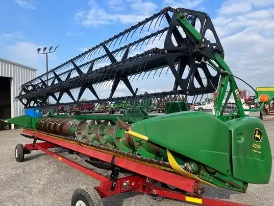 Gallery image 2 for Used John Deere 630F Header - Flex