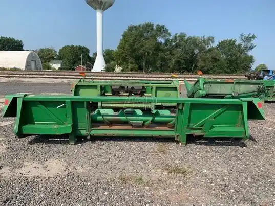 Gallery image 2 for Used John Deere 643 Header - Row Crop
