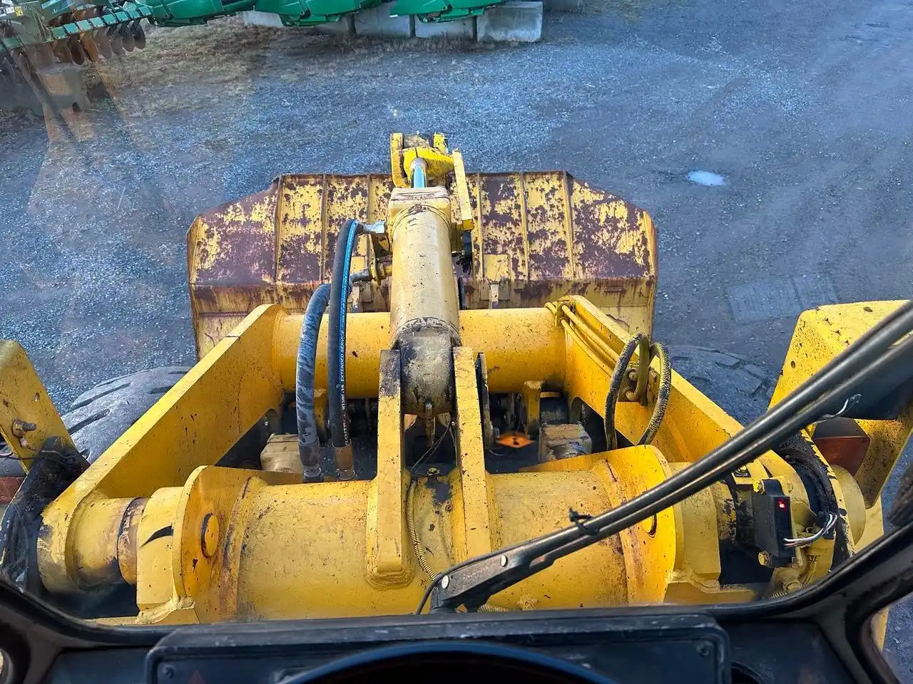 Gallery image 2 for Used John Deere 544E Wheel Loader
