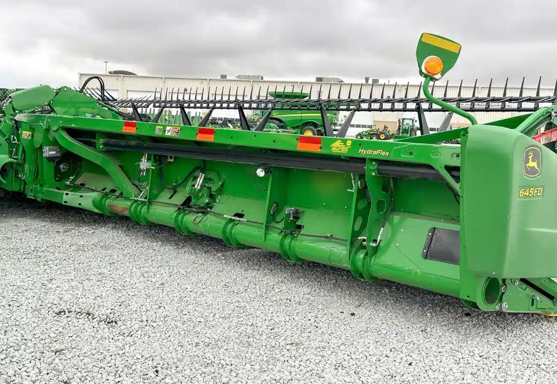 Gallery image 1 for Used 2015 John Deere 645FD Header - Flex Draper