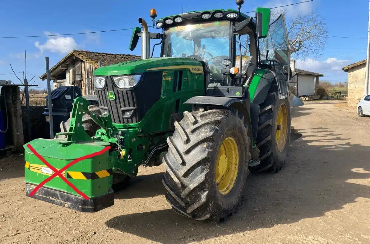 Gallery image 1 for Used 2023 John Deere 6R 215 Tractor