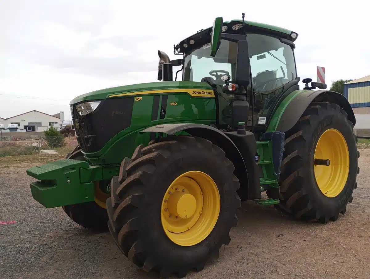 Gallery image 1 for Used 2025 John Deere 6R 250 Tractor