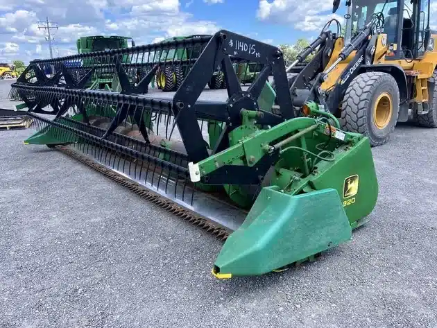 Gallery image 1 for Used 1996 John Deere 920F Header - Flex