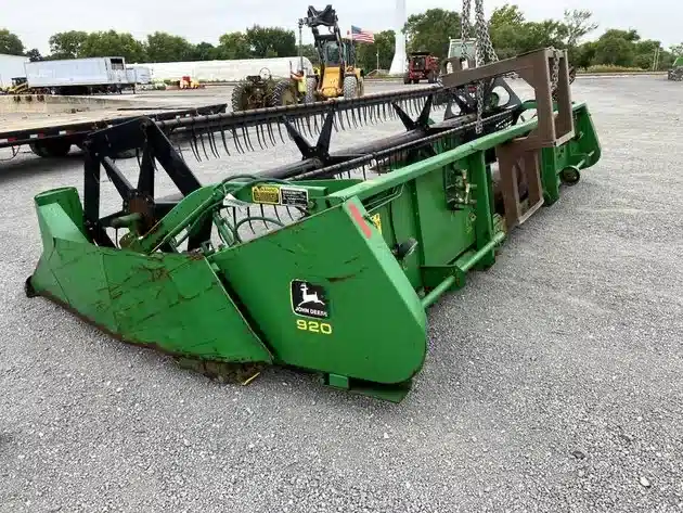 Gallery image 1 for 1994 John Deere 920F Header - Flex