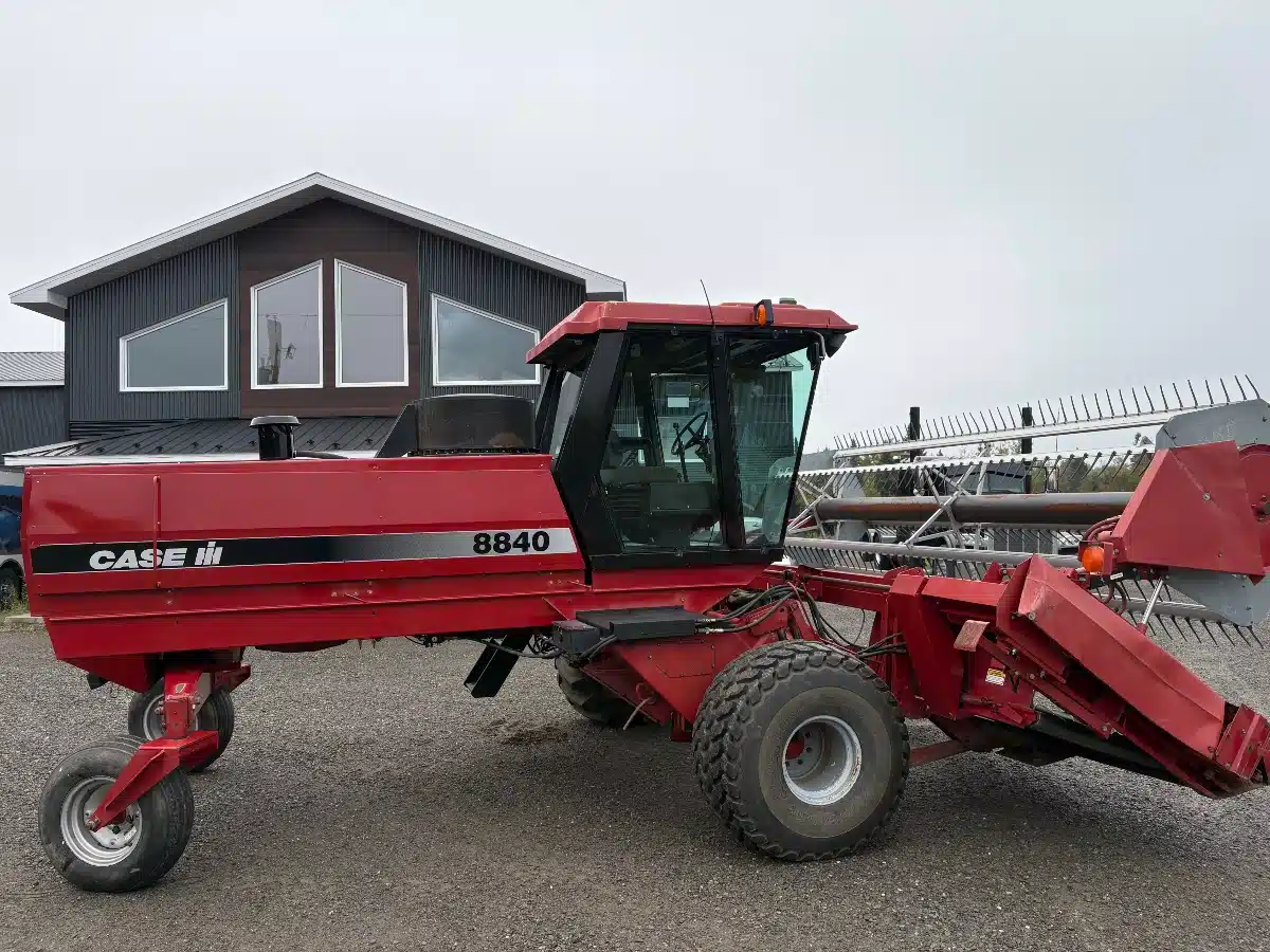 Gallery image 1 for Used 1996 Case IH 8840 Windrower