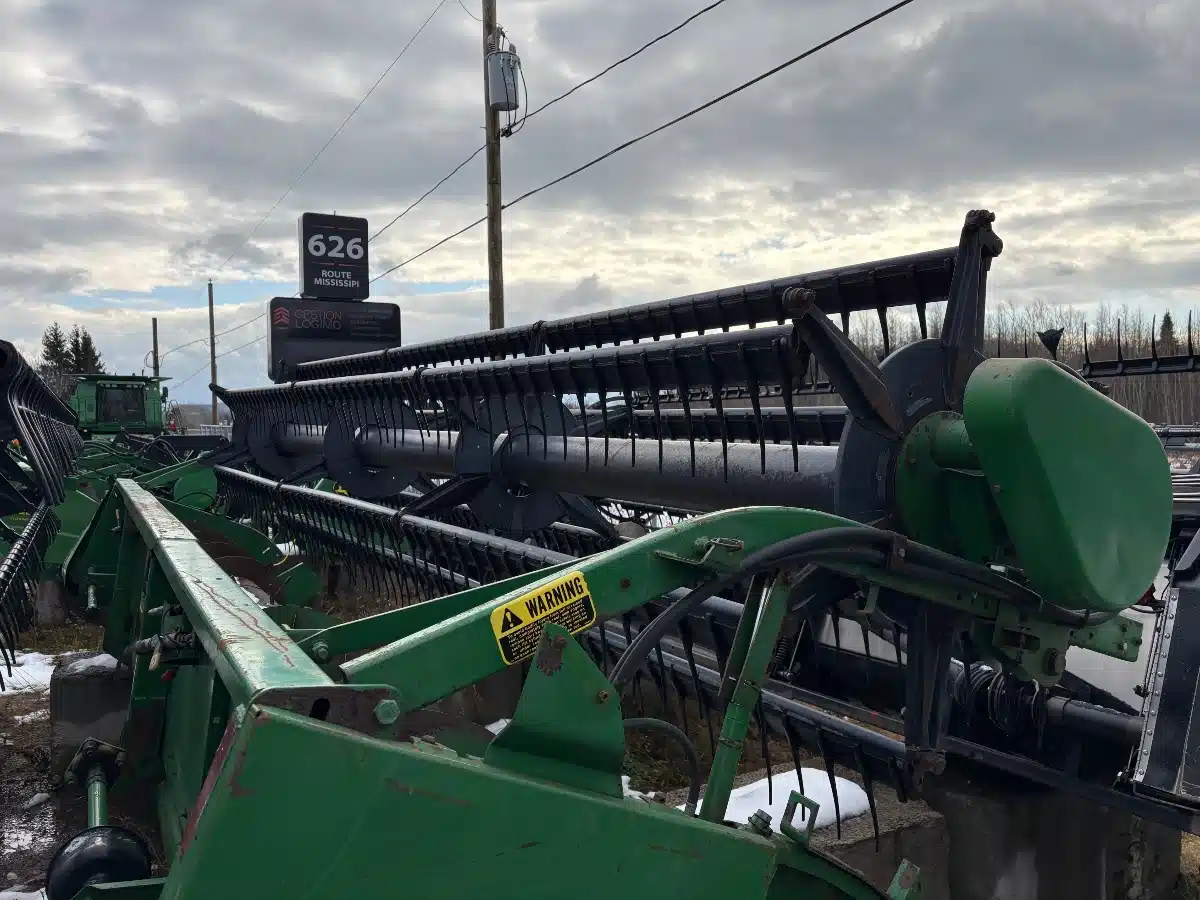 Gallery image 2 for Used 1990 John Deere 920F Header - Flex