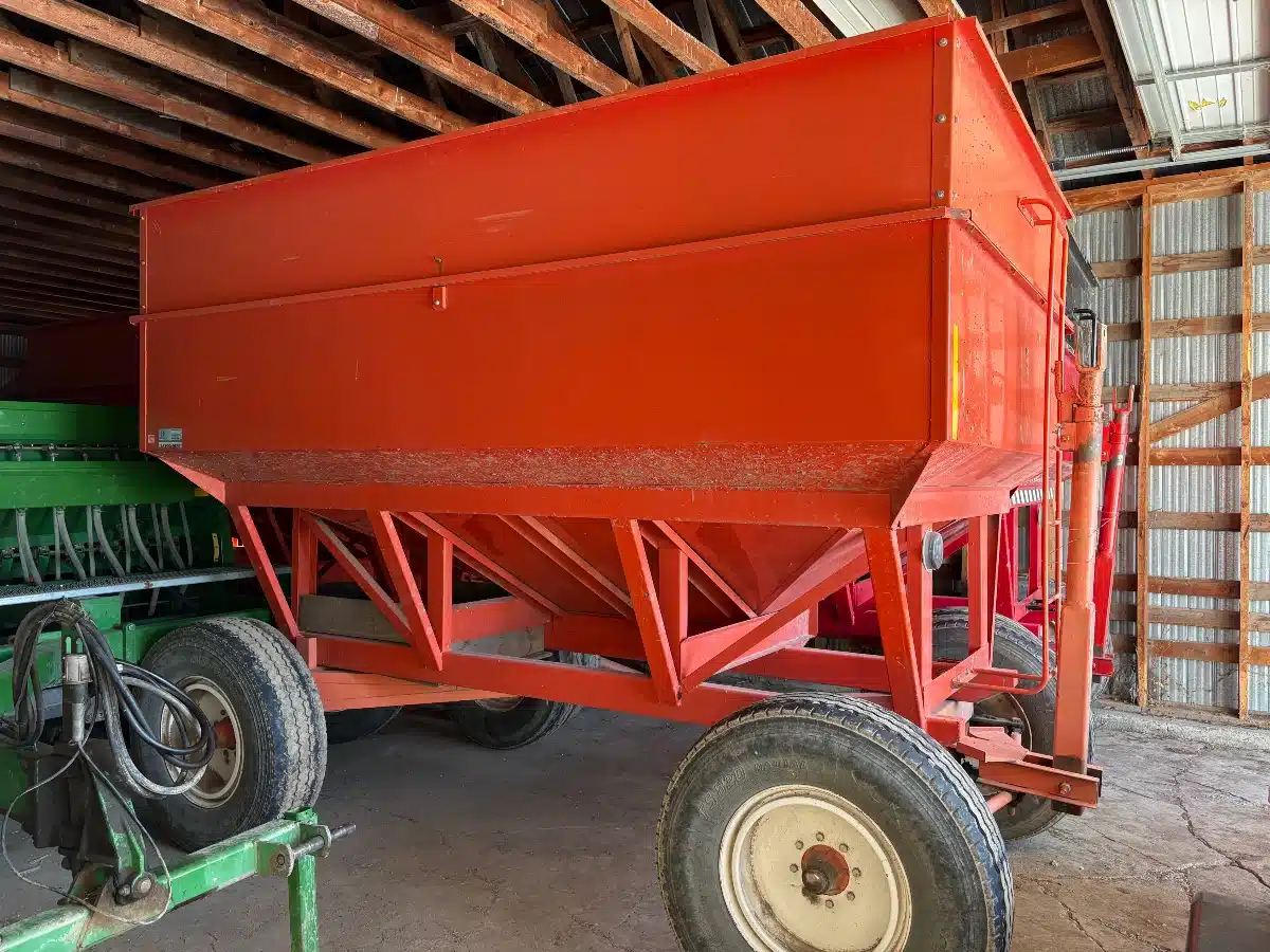 Used 2000 Bruns Manufacturing 430 Gravity Box