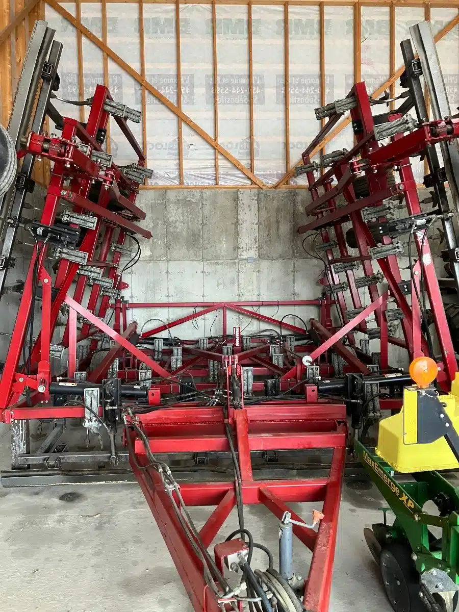 Used Wil-Rich 37.5 Cultivator