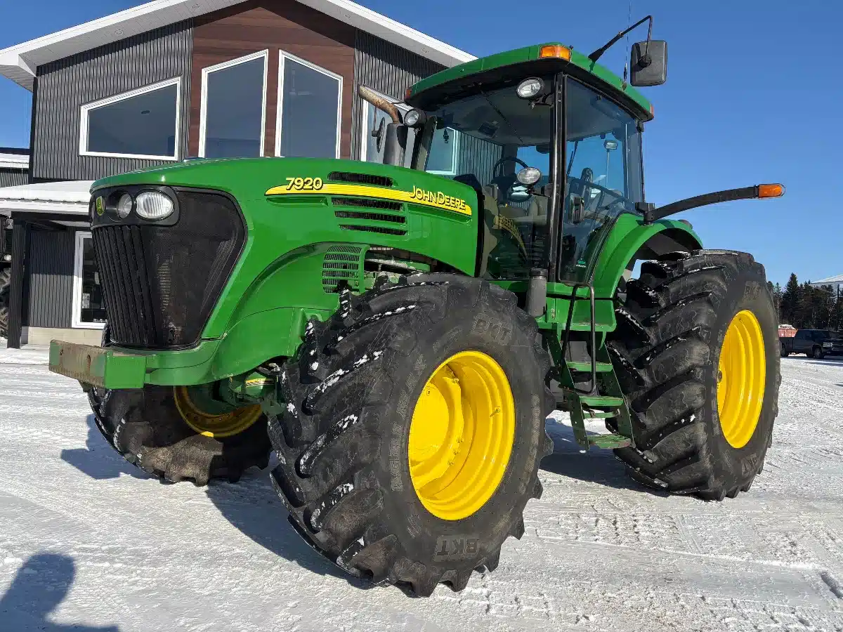 2008 John Deere 7920 Tractor