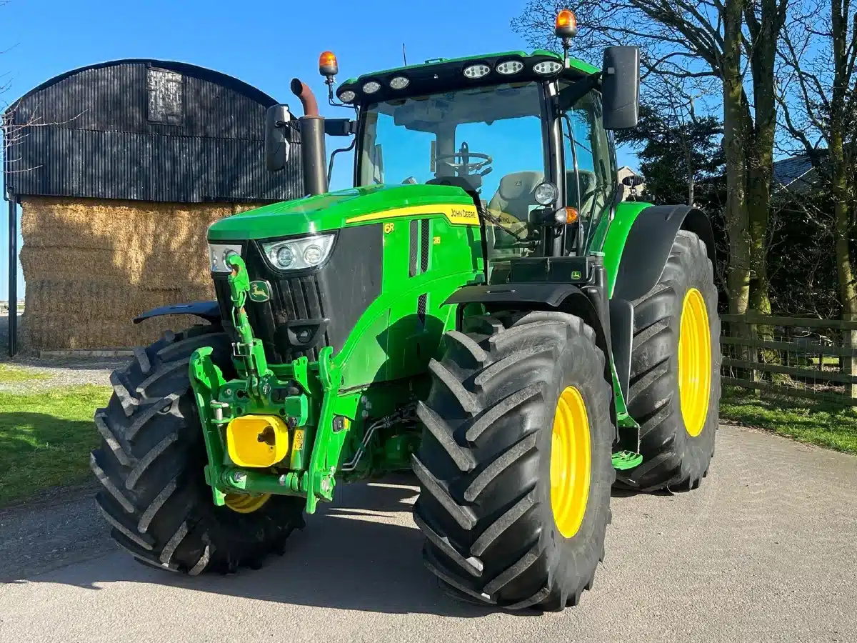 Gallery image 2 for 2024 John Deere 6R 215 Tractor