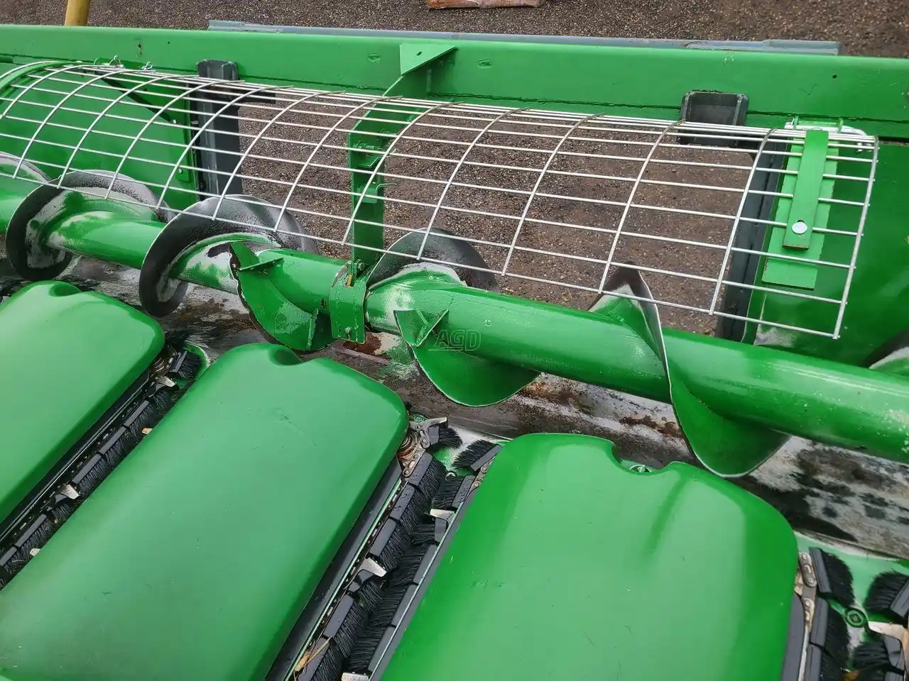 Gallery image 2 for Used John Deere 1243 Header - Row Crop