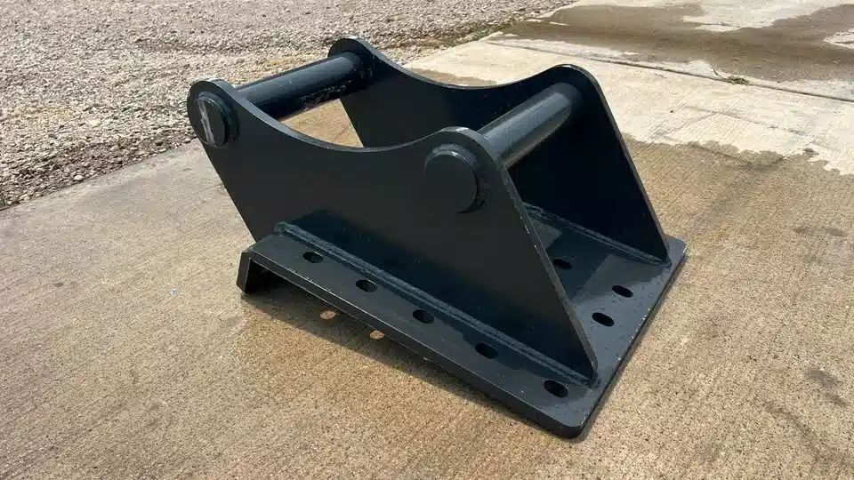 Photo de la Galerie 1 pour MDE Machinery 90 mm Heavy-Duty Wedge-Style Headstock / Linkages - Pin Grabbers accessoire d'excavatrice