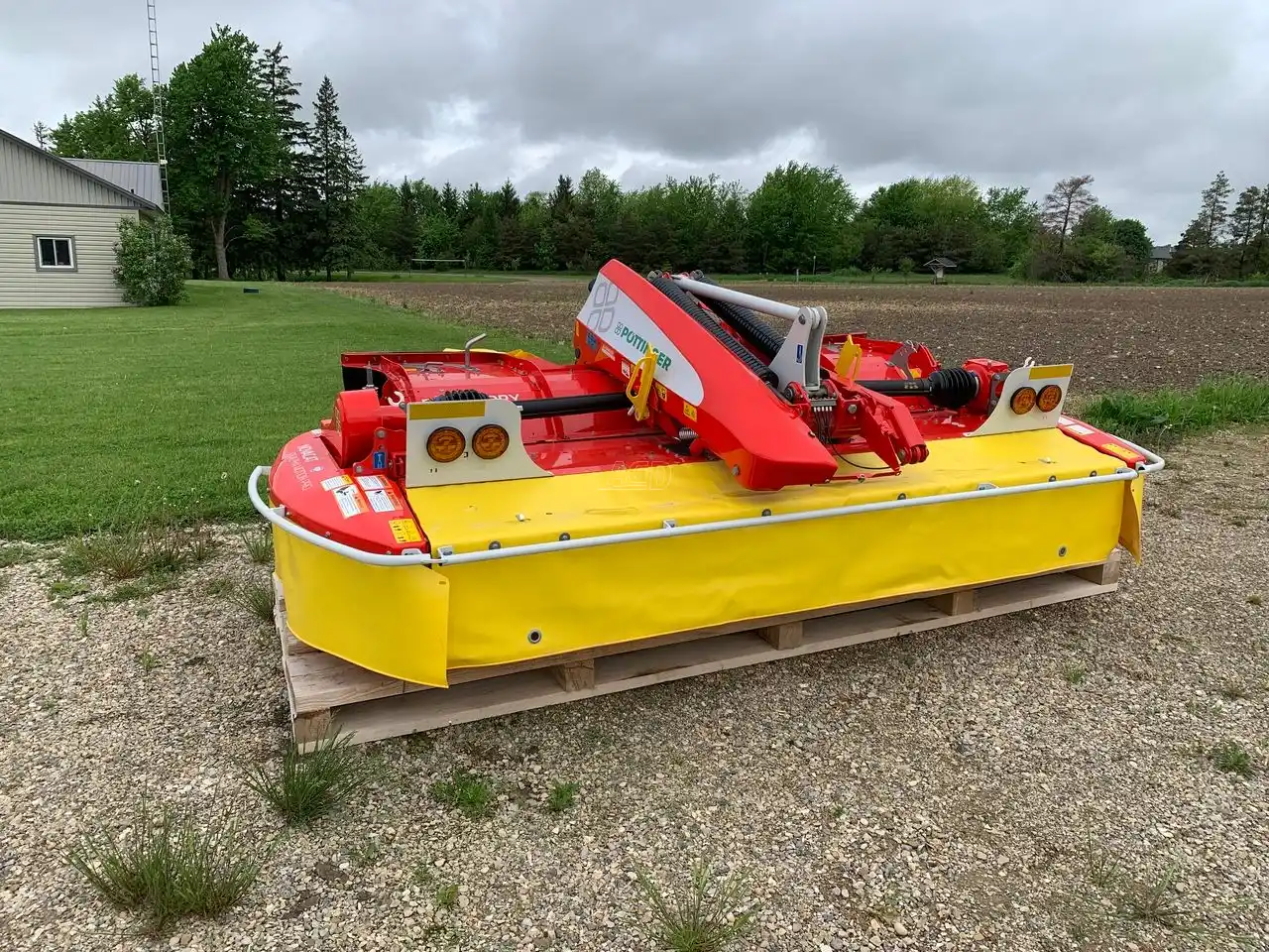 Gallery image 1 for New Pottinger NOVACAT ALPHA MOTION PRO 301 ED Mower Conditioner