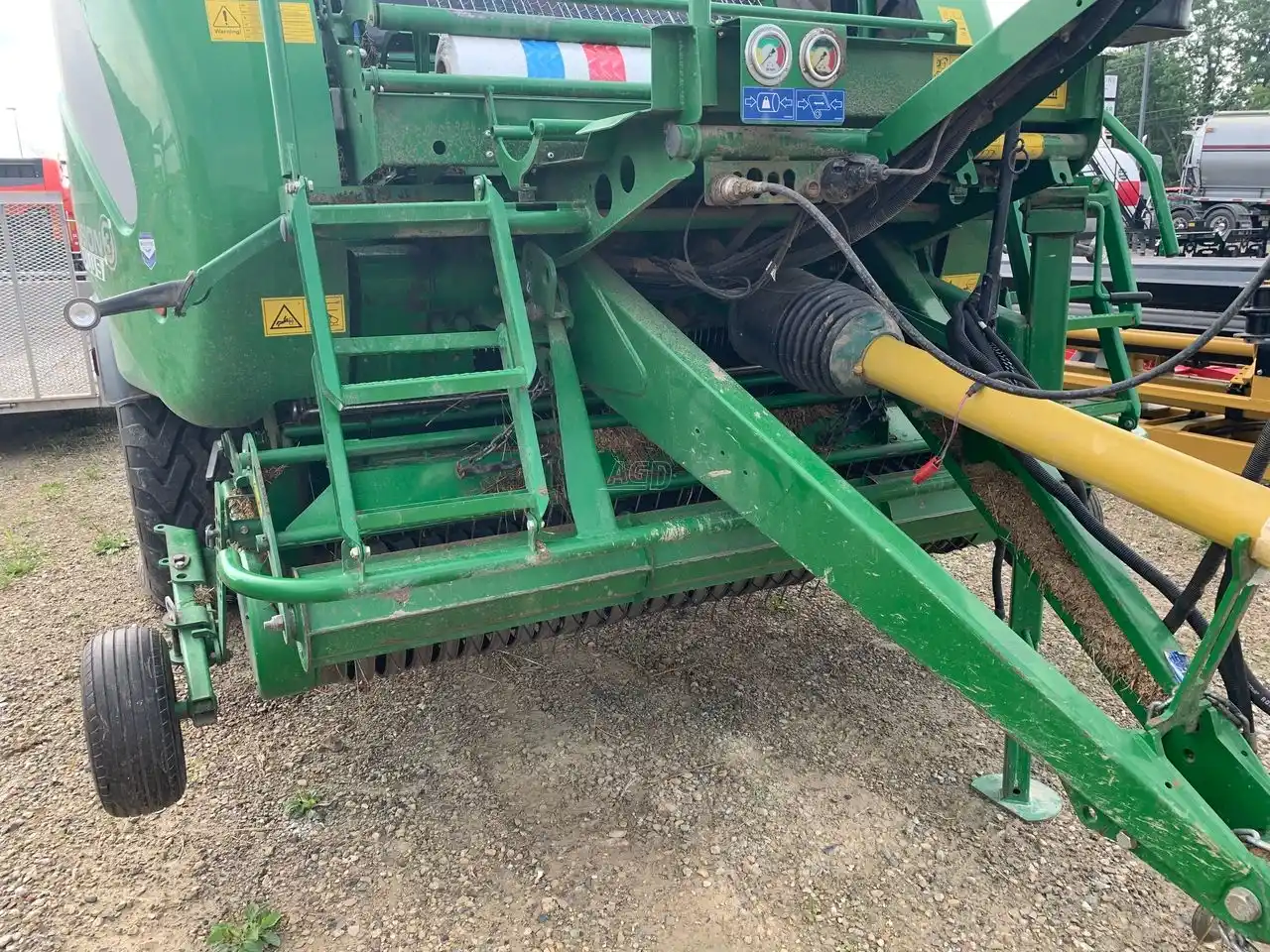 Gallery image 2 for Used McHale FUSION 3 PLUS Round Baler