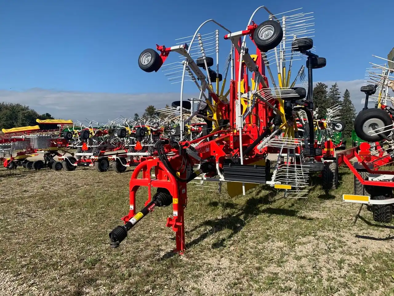 Gallery image 2 for New Pottinger Top 882 C Rake