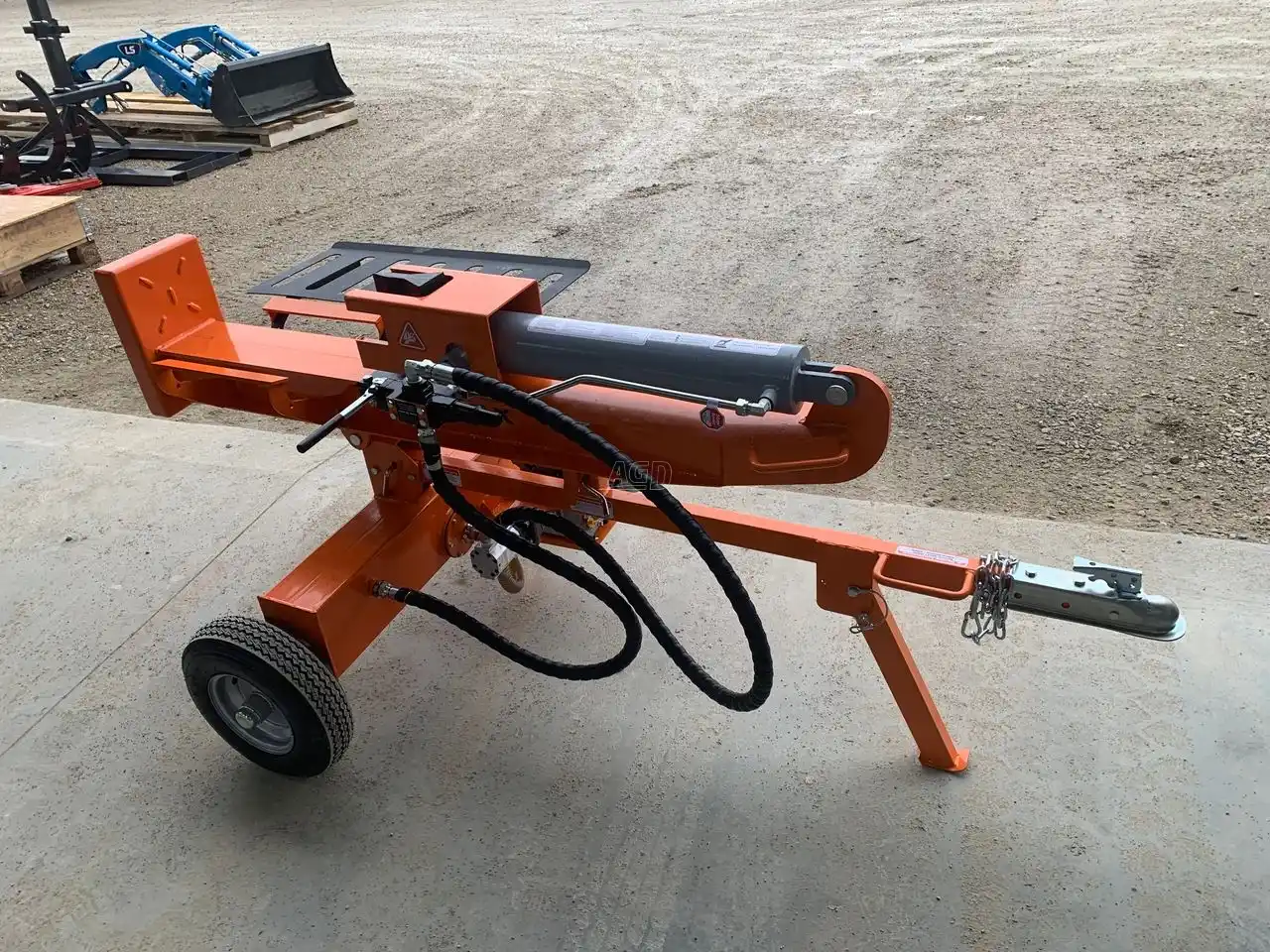 Gallery image 2 for New Ducar 28 TON Wood Splitter