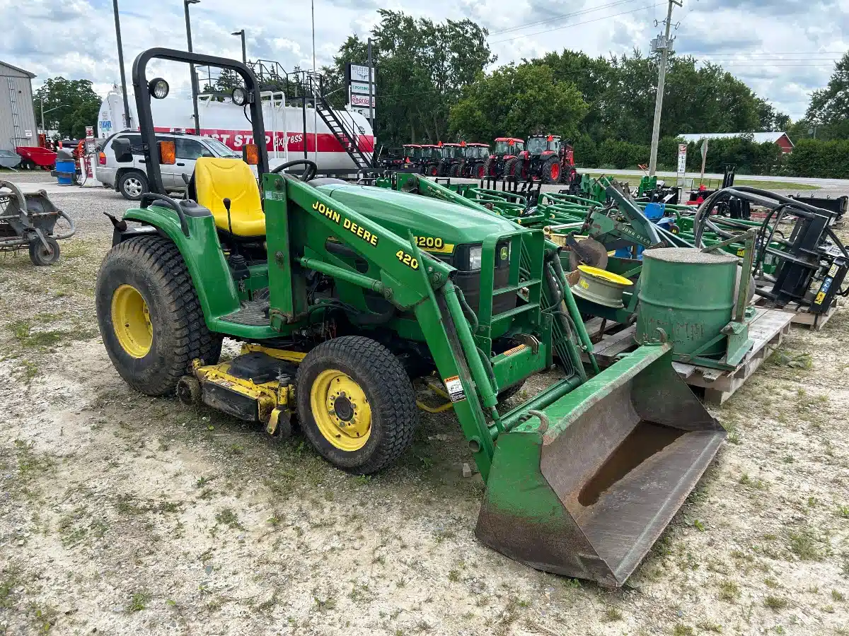 Used John Deere 4200 Tractor 