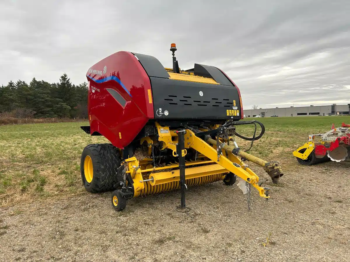 Gallery image 2 for 2024 New Holland PRO-BELT 450 Round Baler
