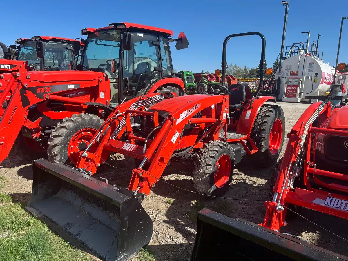 Gallery image 1 for New Kioti DK4720 Tractor