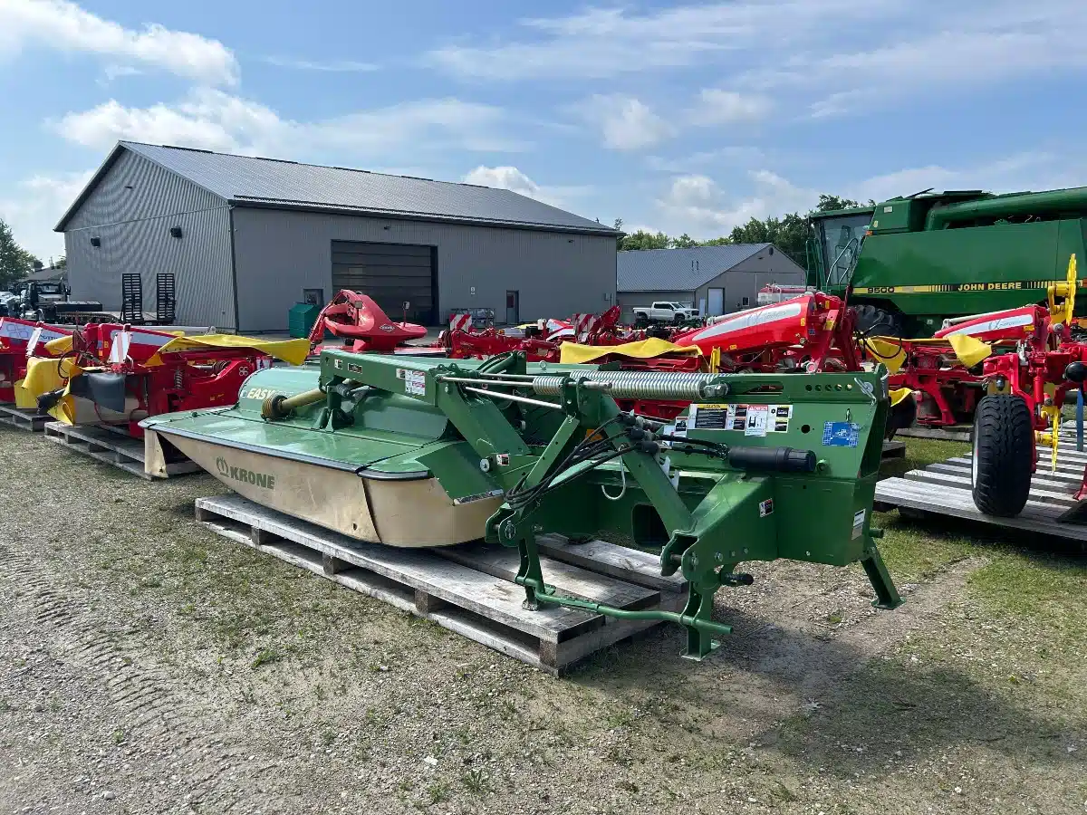 Gallery image 2 for Used Krone EASY CUT R320CV Disc Mower Conditioner
