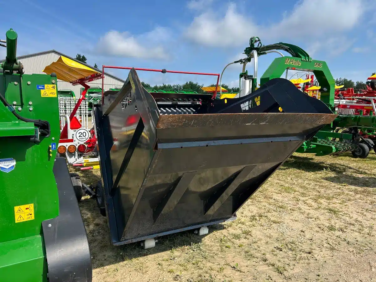 Gallery image 2 for Used VDW BALE PROCESSOR Bale Processor