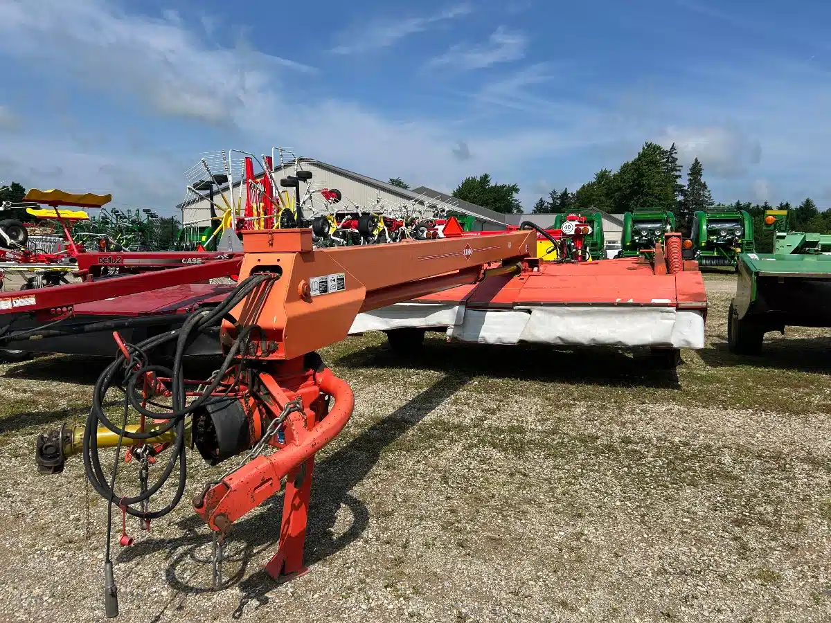 Gallery image 2 for Used Kuhn FC 4000 RG Disc Mower Conditioner