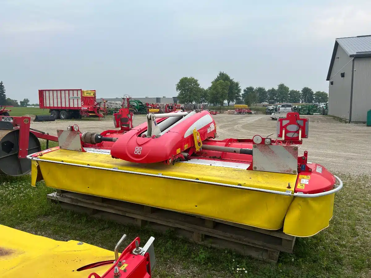 Gallery image 2 for Used Pottinger NOVACAT 351 Disc Mower