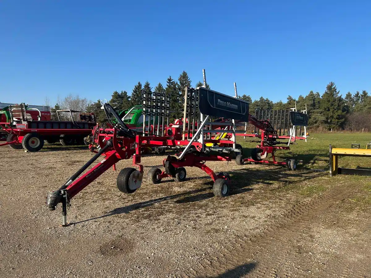 Gallery image 2 for Used Field Master ROTOMAX II R3240 Rake