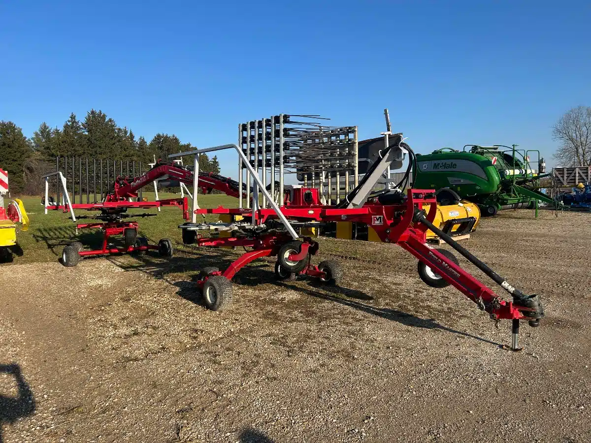 Used Field Master ROTOMAX II R3240 Rake