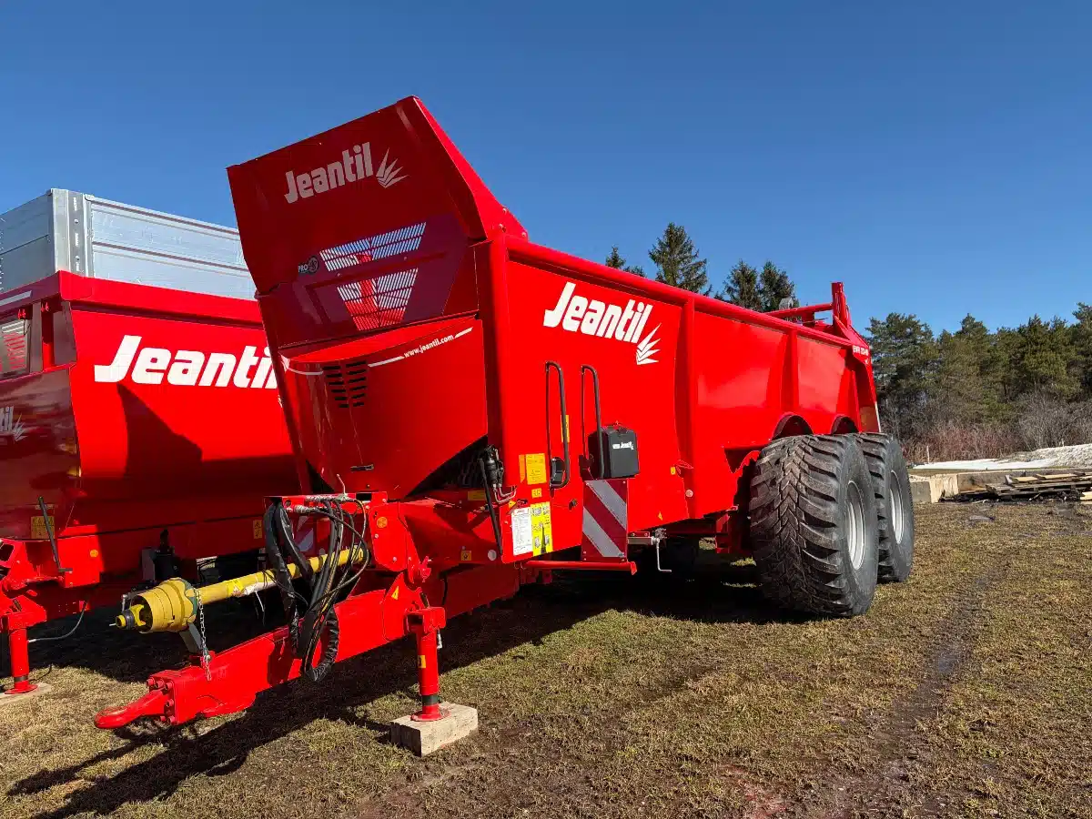 Jeantil EVR 23-16 Manure Spreader