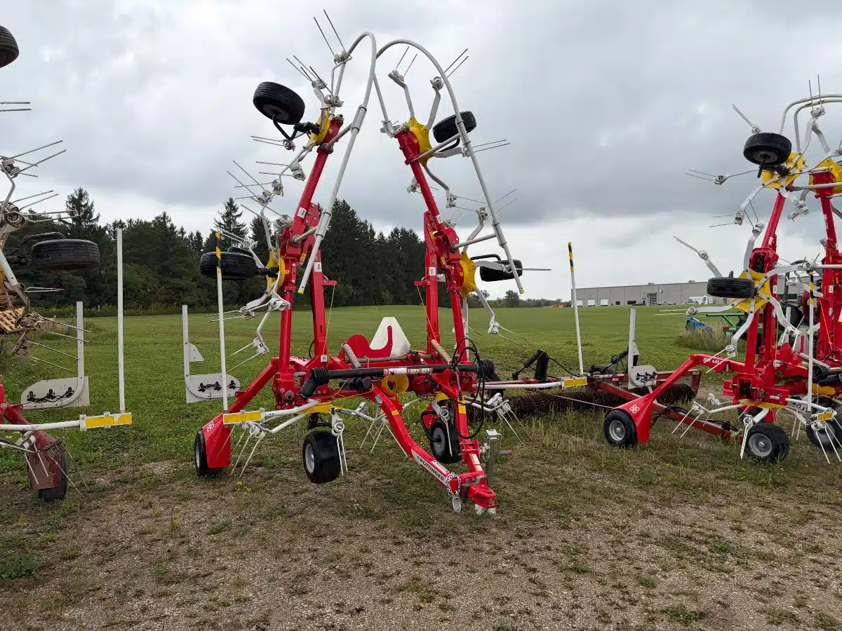 Gallery image 1 for Pottinger HIT 6.80 T Tedder