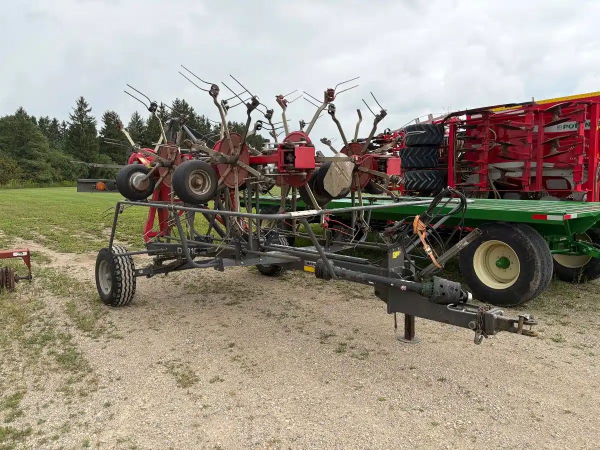 Gallery image 1 for Massey Ferguson TD 1310 TRC Tedder