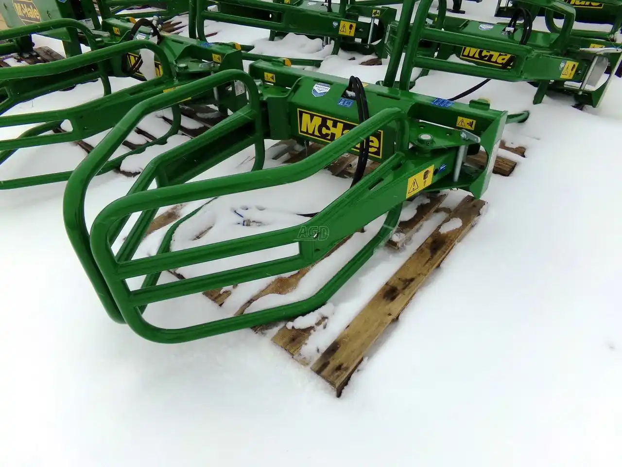 Gallery image 2 for New 2021 McHale R5 Bale Grapple