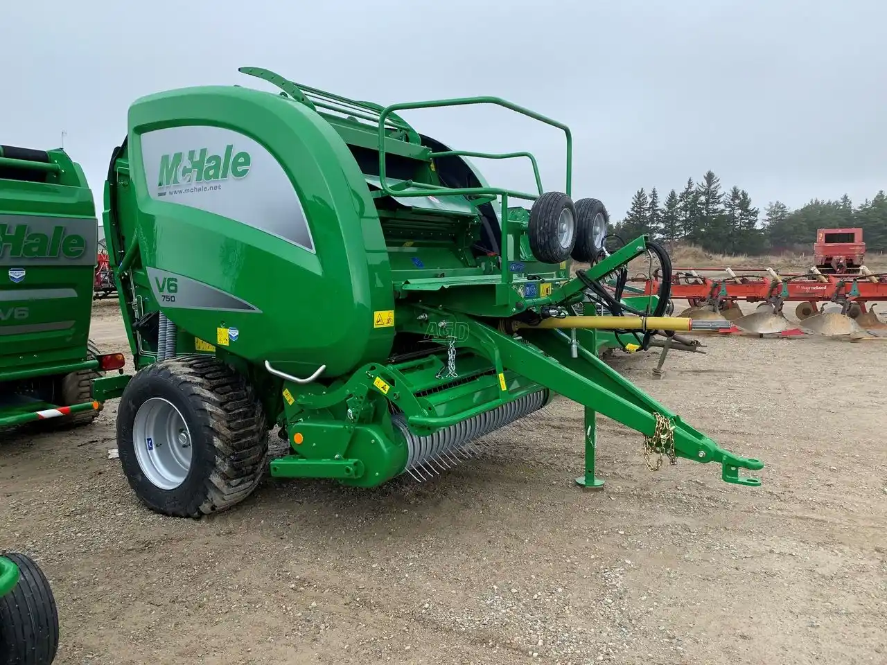 Gallery image 1 for New McHale V6750 Round Baler