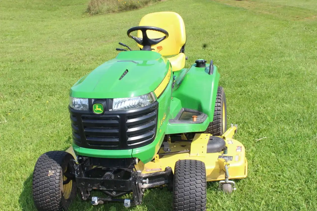 Gallery image 2 for 2023 John Deere X750 Lawn Tractor
