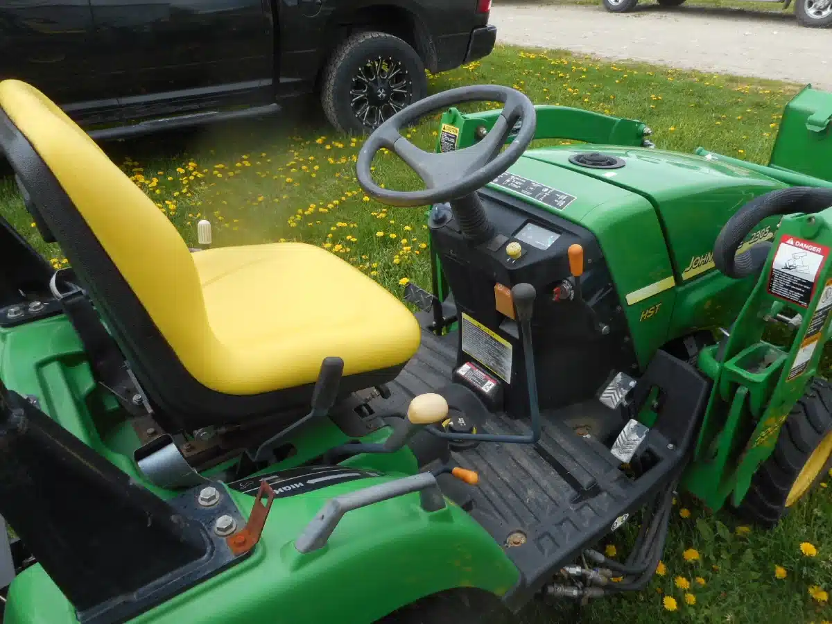 Gallery image 2 for Used 2011 John Deere 2305 Tractor