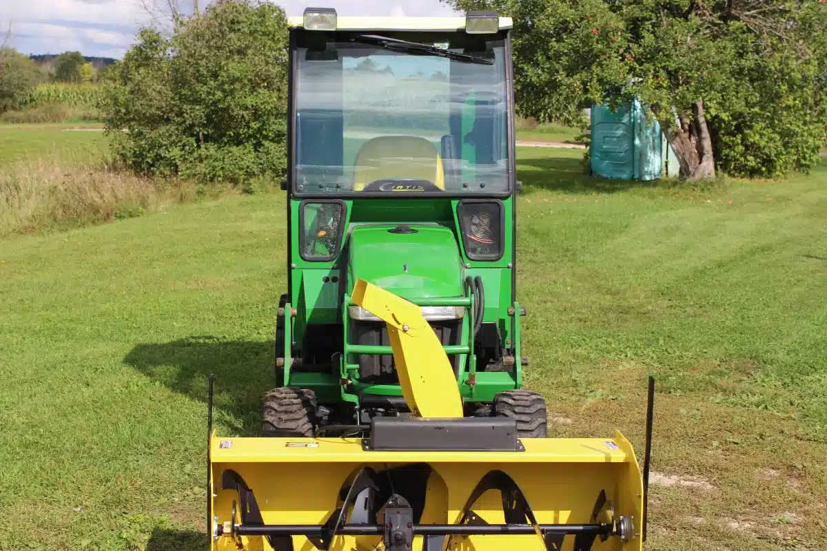 Gallery image 2 for Used 2011 John Deere 2305 Tractor