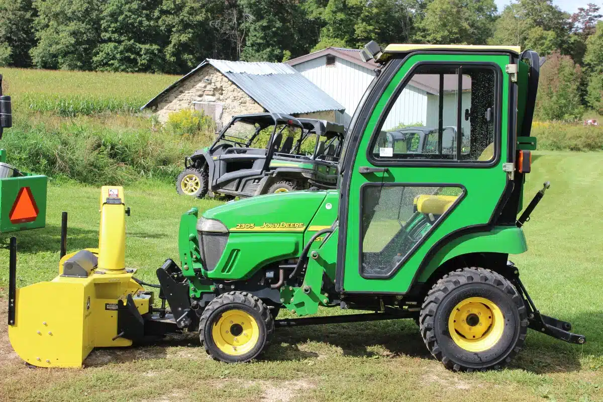 Gallery image 1 for Used 2011 John Deere 2305 Tractor