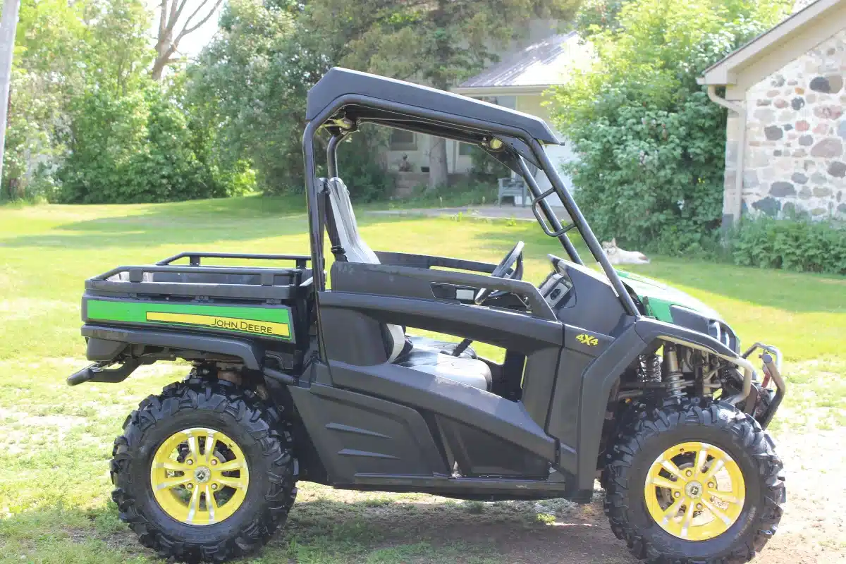 Photo de la Galerie 2 pour Usagé 2018 John Deere 860I Véhicule utilitaire