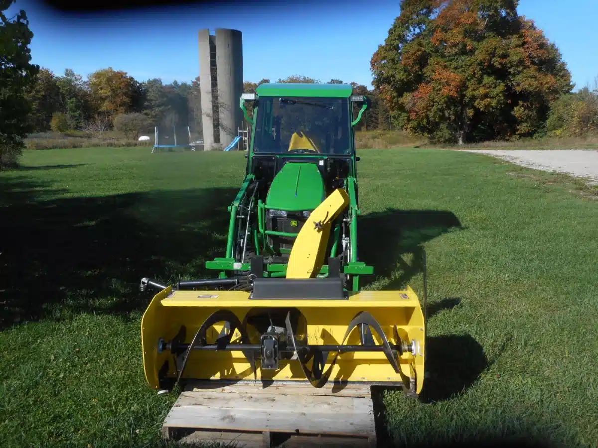 Gallery image 2 for Used 2021 John Deere 1025R Tractor